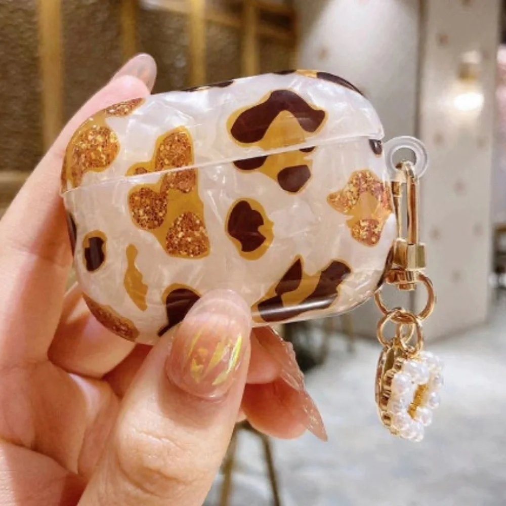 Leopard AirPod Case, Cute AirPod with keychain Compatible for AirPods 1/2 &‎ Pro